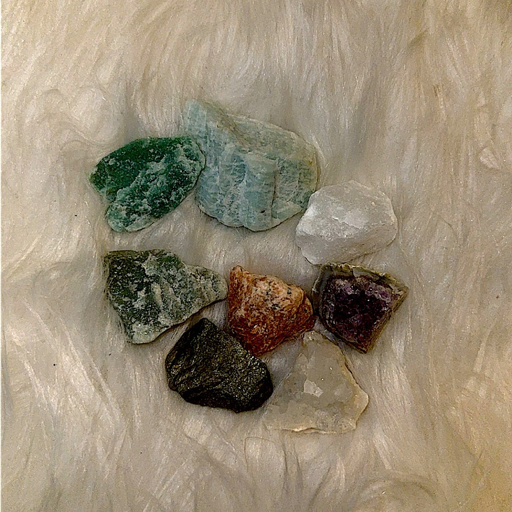 Raw crystal bundle